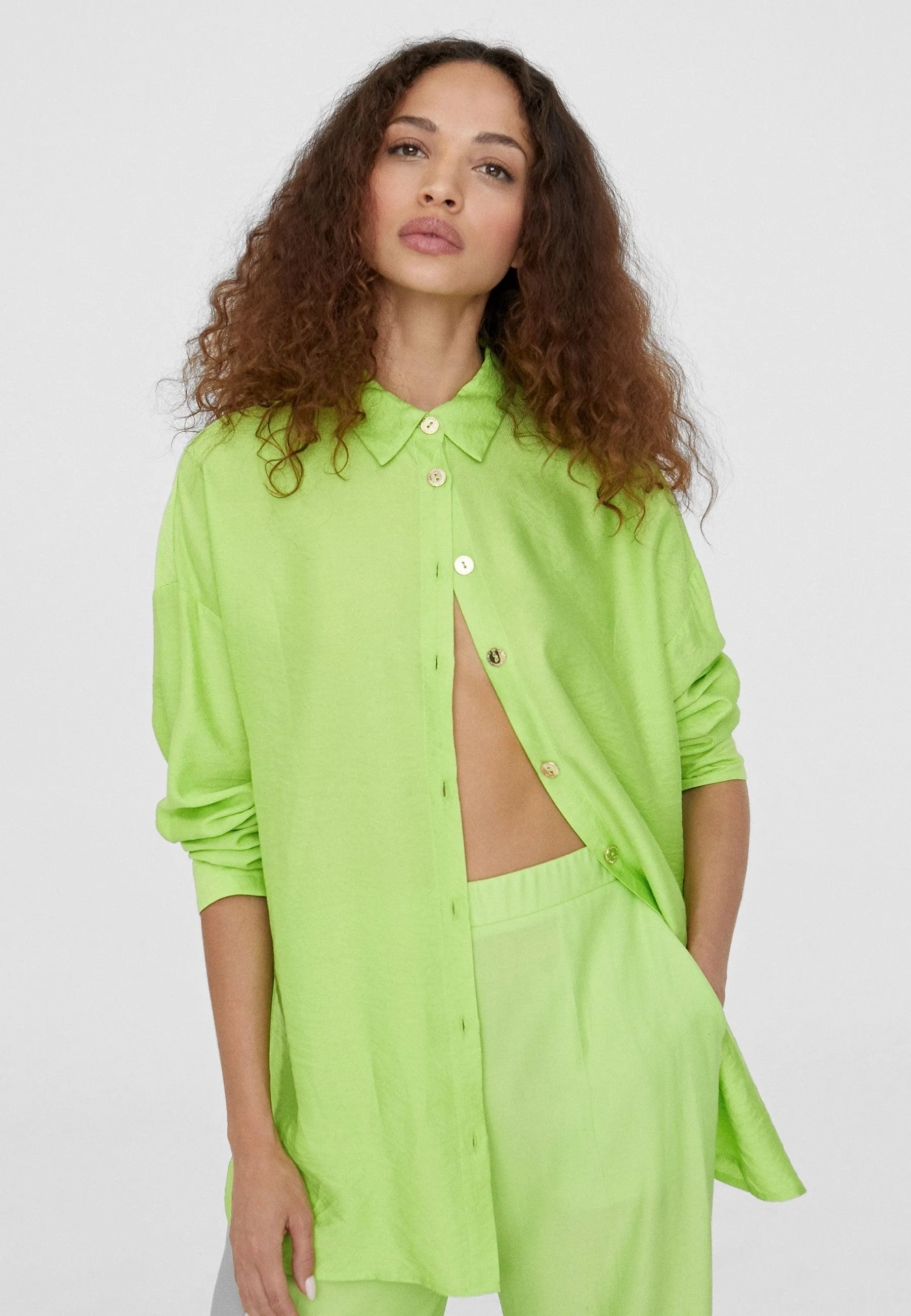 Basic long sleeve shirt