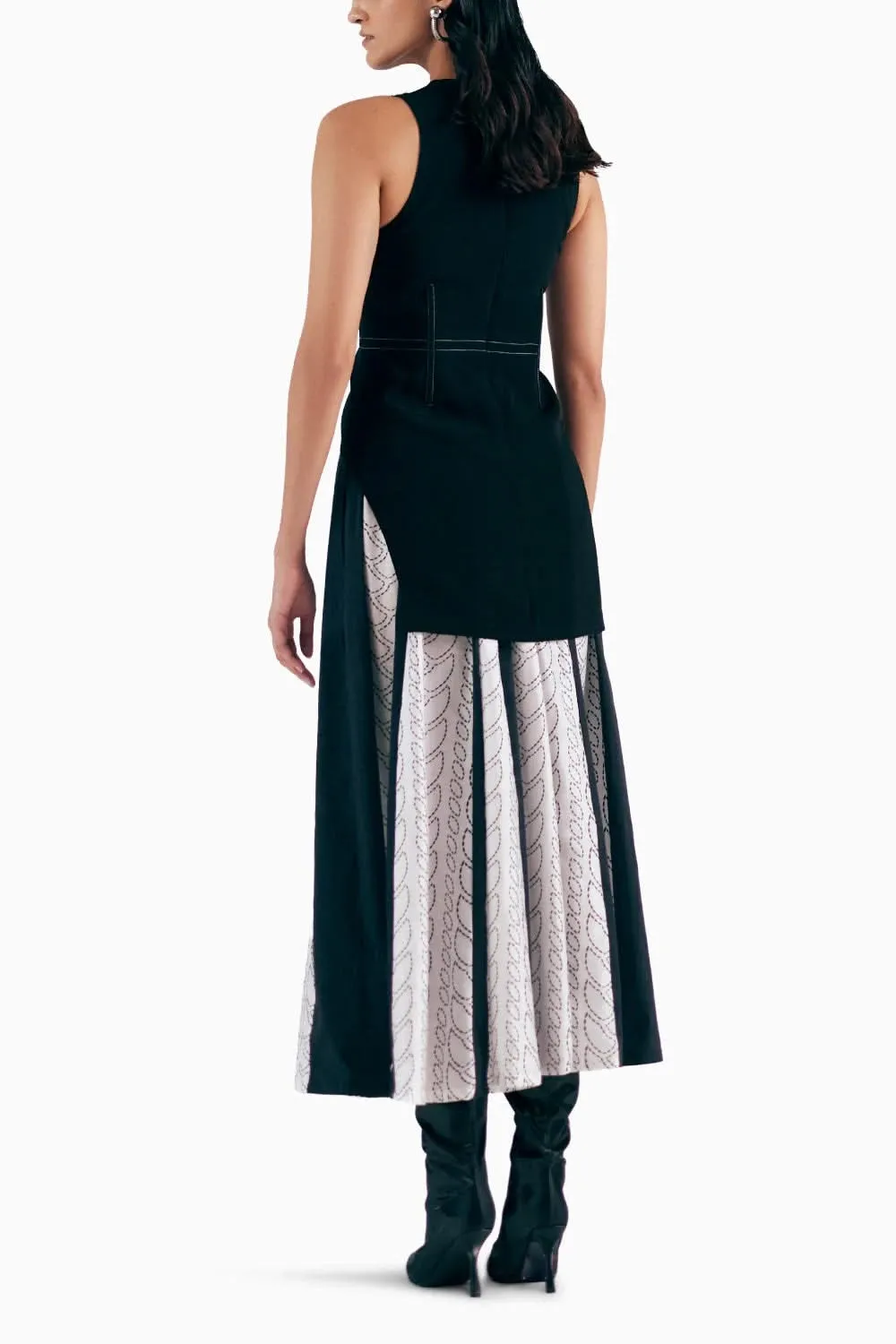 Coal Corset Top With Knit Print Dome Skirt & 3D Scarf