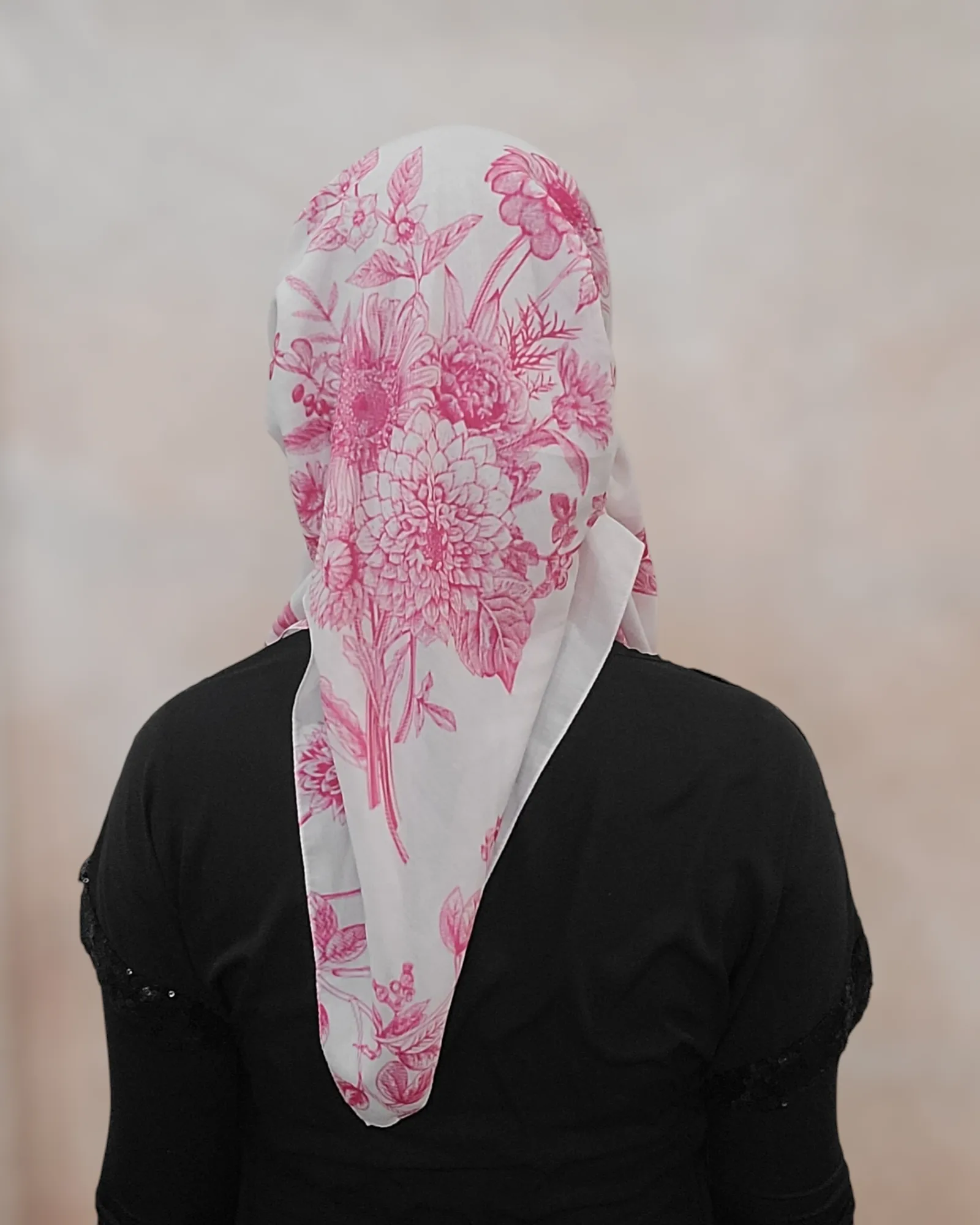 Demure Bouquet Triangle Scarf With Grip