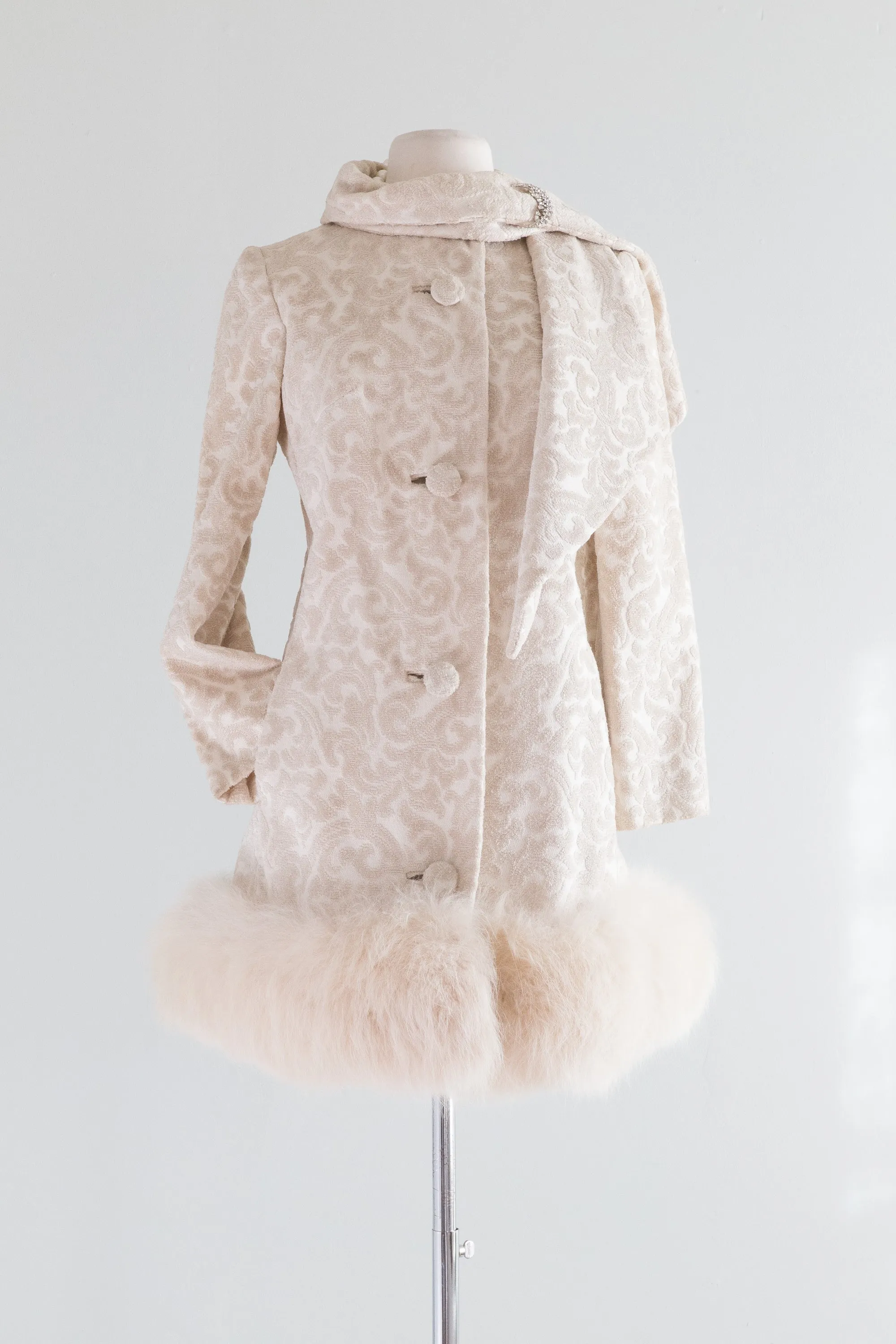 Fabulous 1960's Lilli Ann Tapestry Coat With Fur Trim / Small