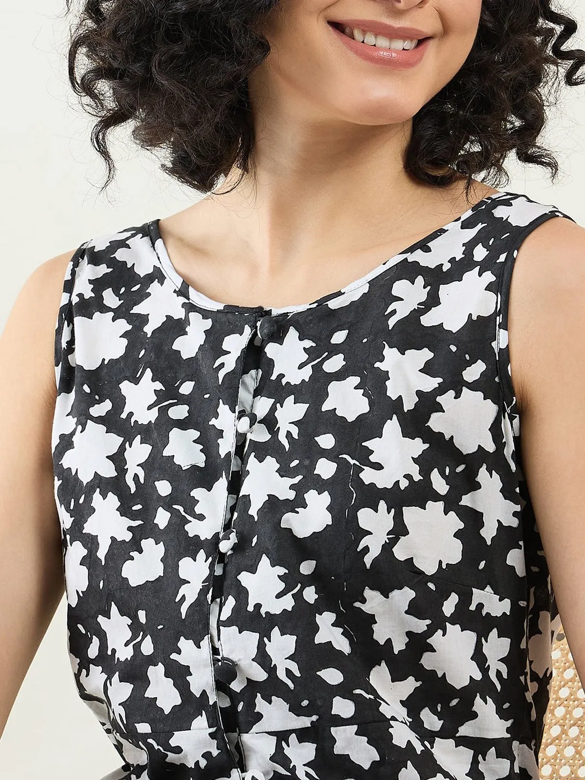 Floral Printed Sheath Dress in Monochrome