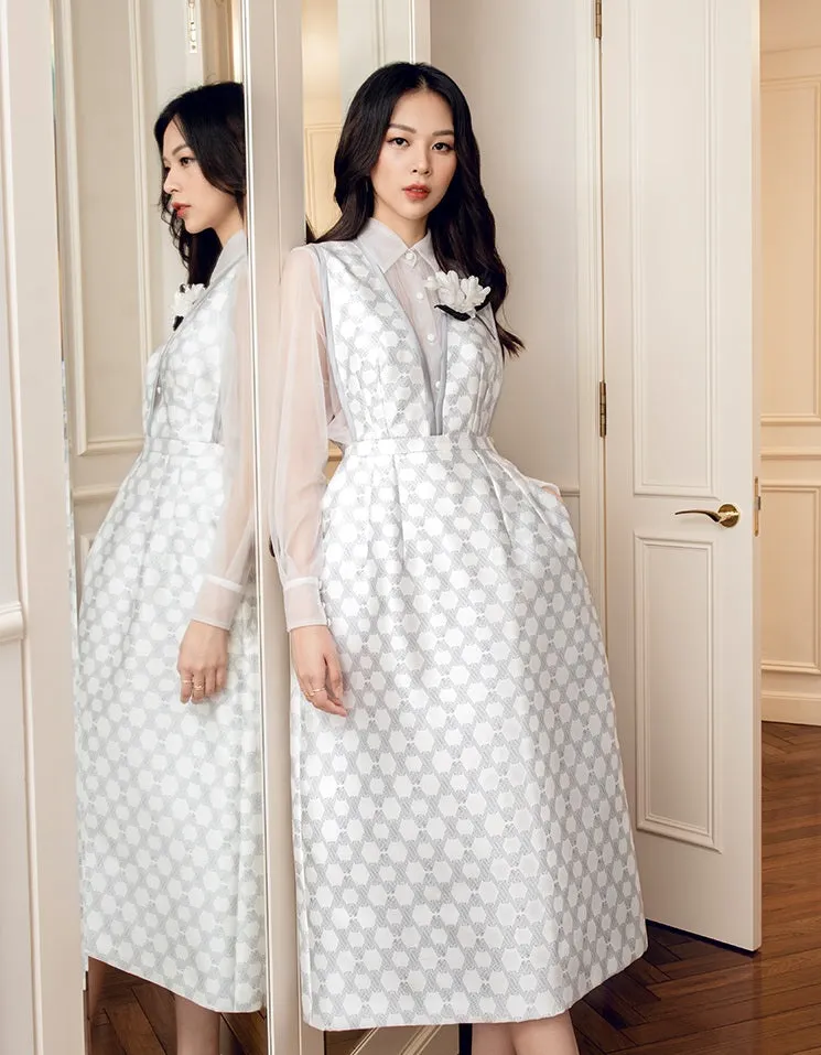 Midi dress is made of taffeta fabric, with a fitted waist and puffy skirt dress- Debora