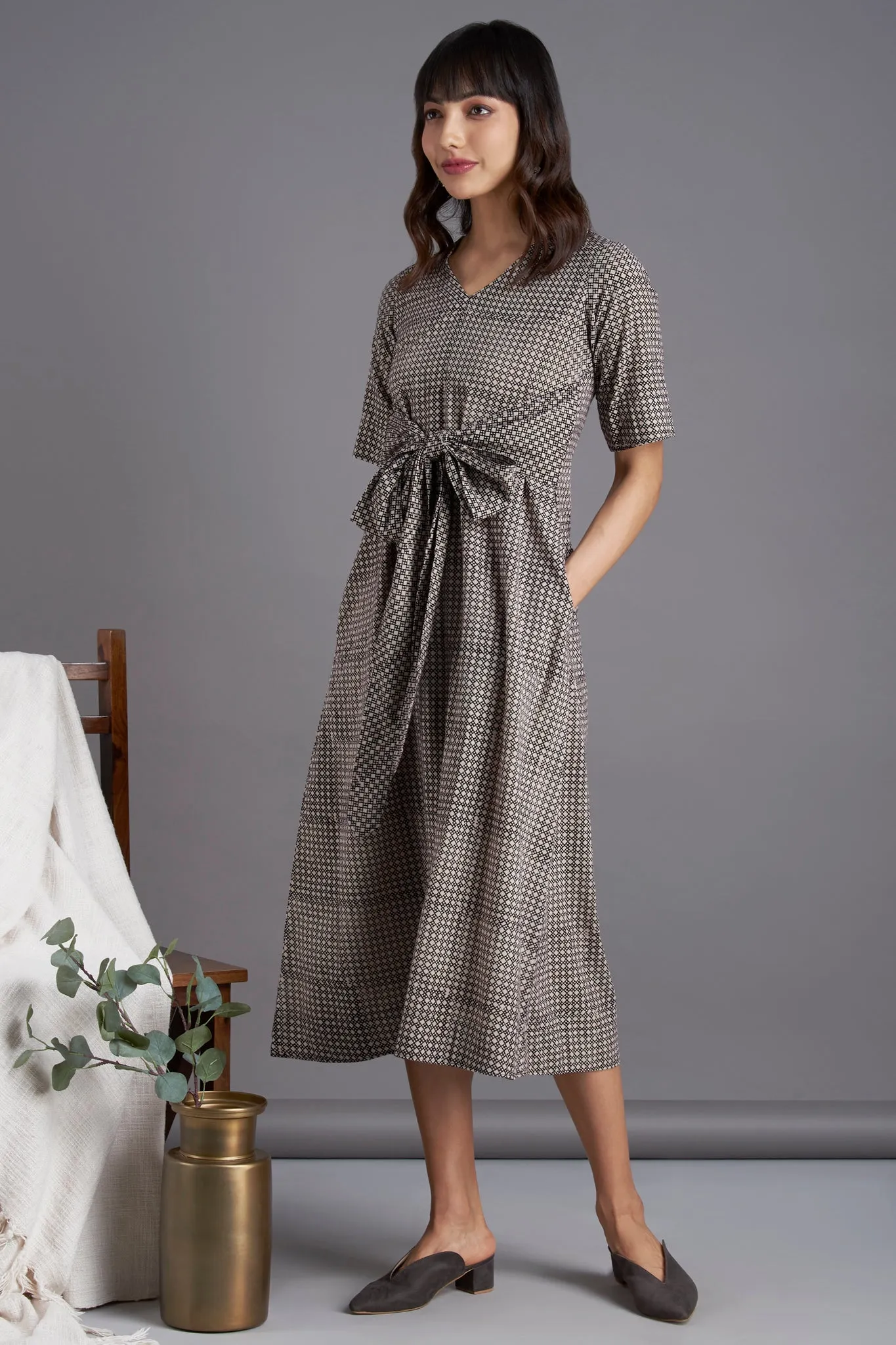 midi dress with belt - monochrome motif & serene oasis