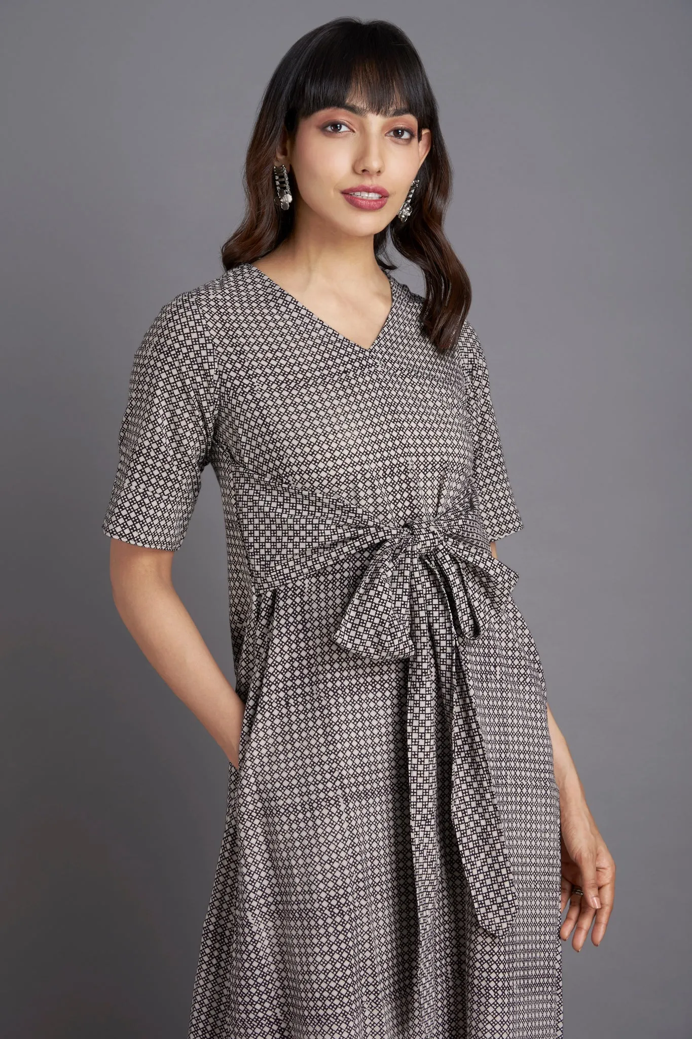 midi dress with belt - monochrome motif & serene oasis