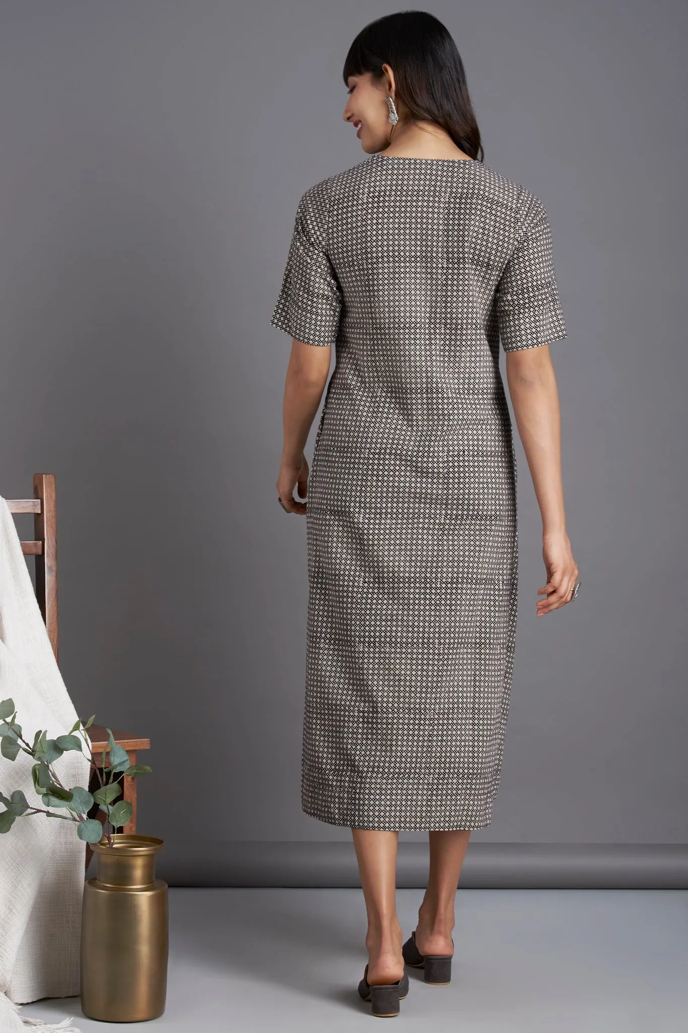 midi dress with belt - monochrome motif & serene oasis