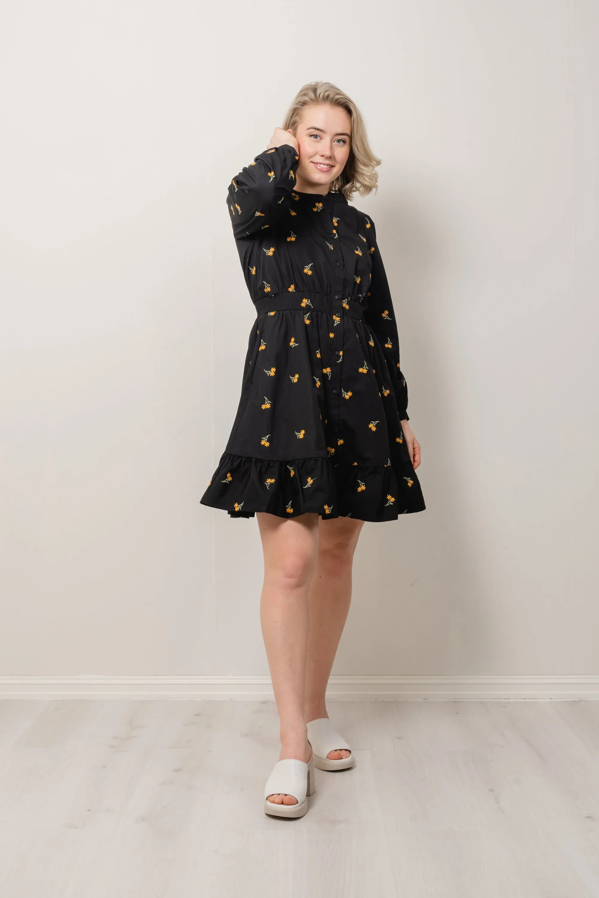 Nannie Nona Shirt Dress EMB - Black/Flower