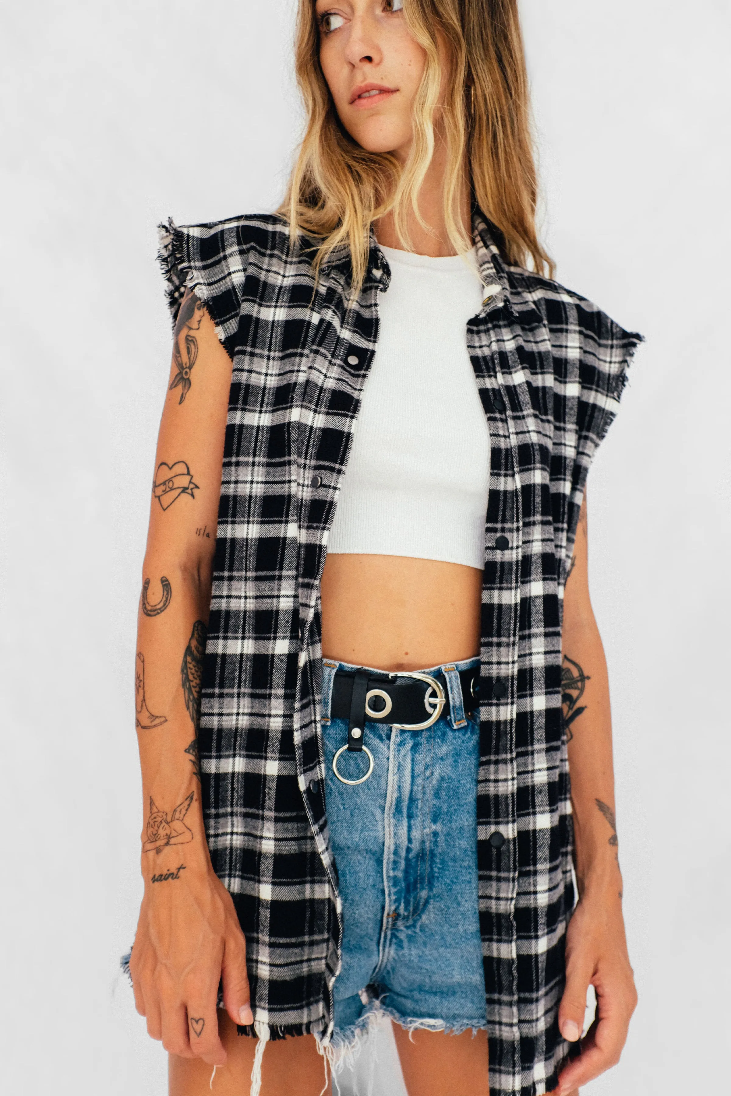 NATURAL BORN SINNER SLEEVELESS SHIRT