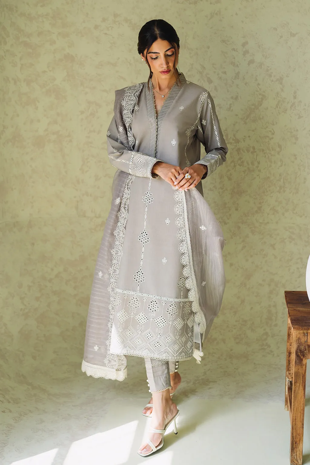 Neeshay Monochrome Lawn Series – Ash