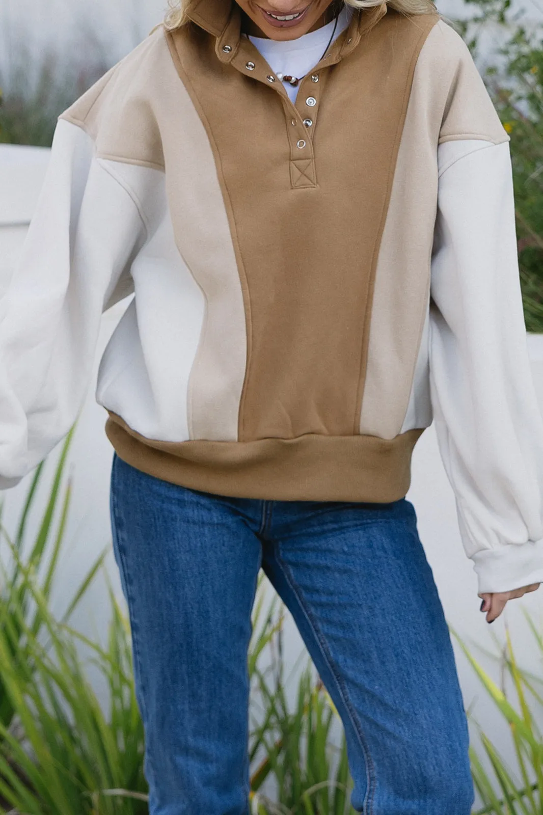 Piper Snap Sweatshirt - Taupe/Multi