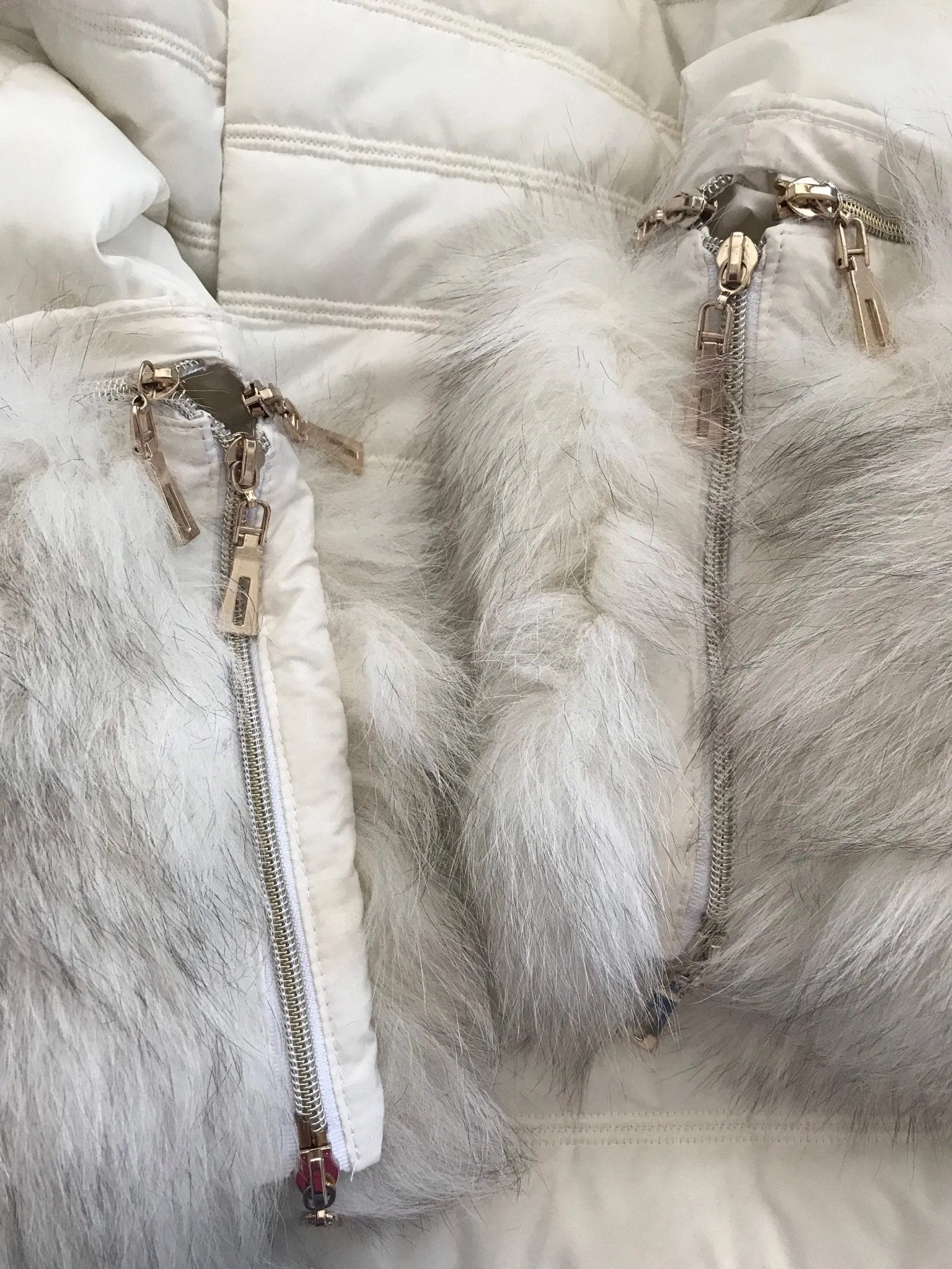 Puffer Women White Quilted Coat Fox Fur Sleeves Transformers