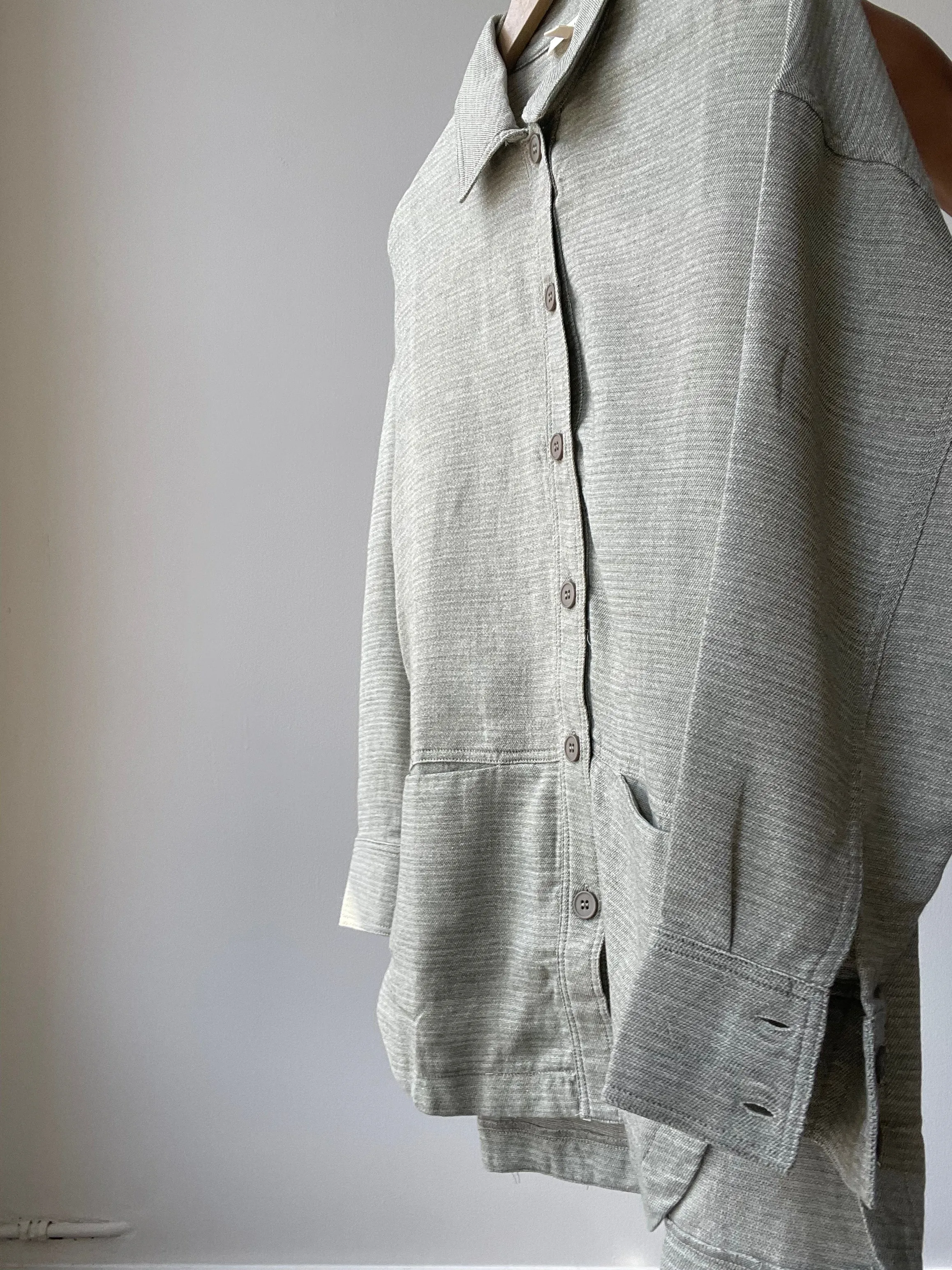Sydney Classic Lightweight Shacket In Dust Sage