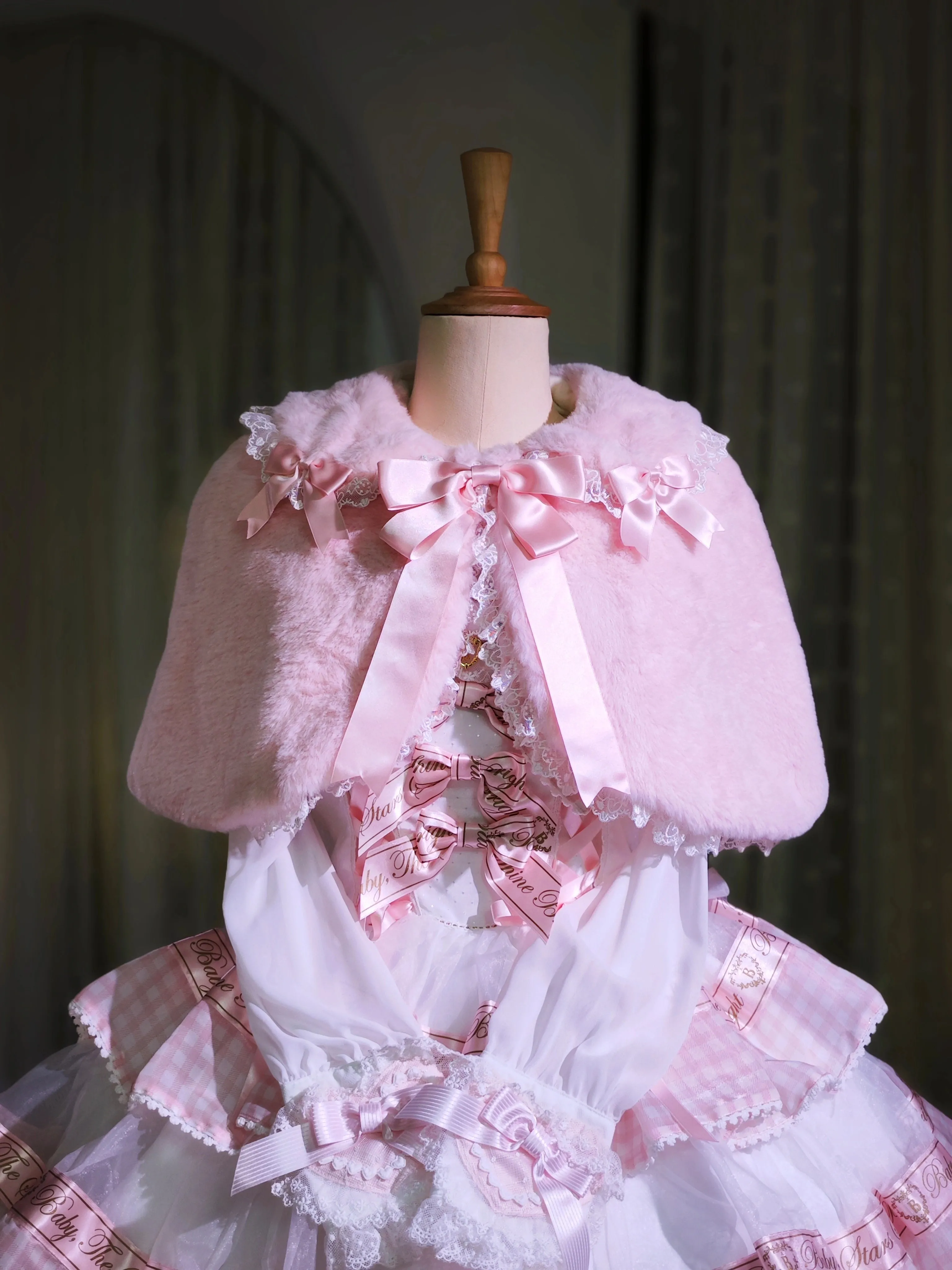 The Seventh Doll~Old School Lolita Cape Bunny Plush Short Coat