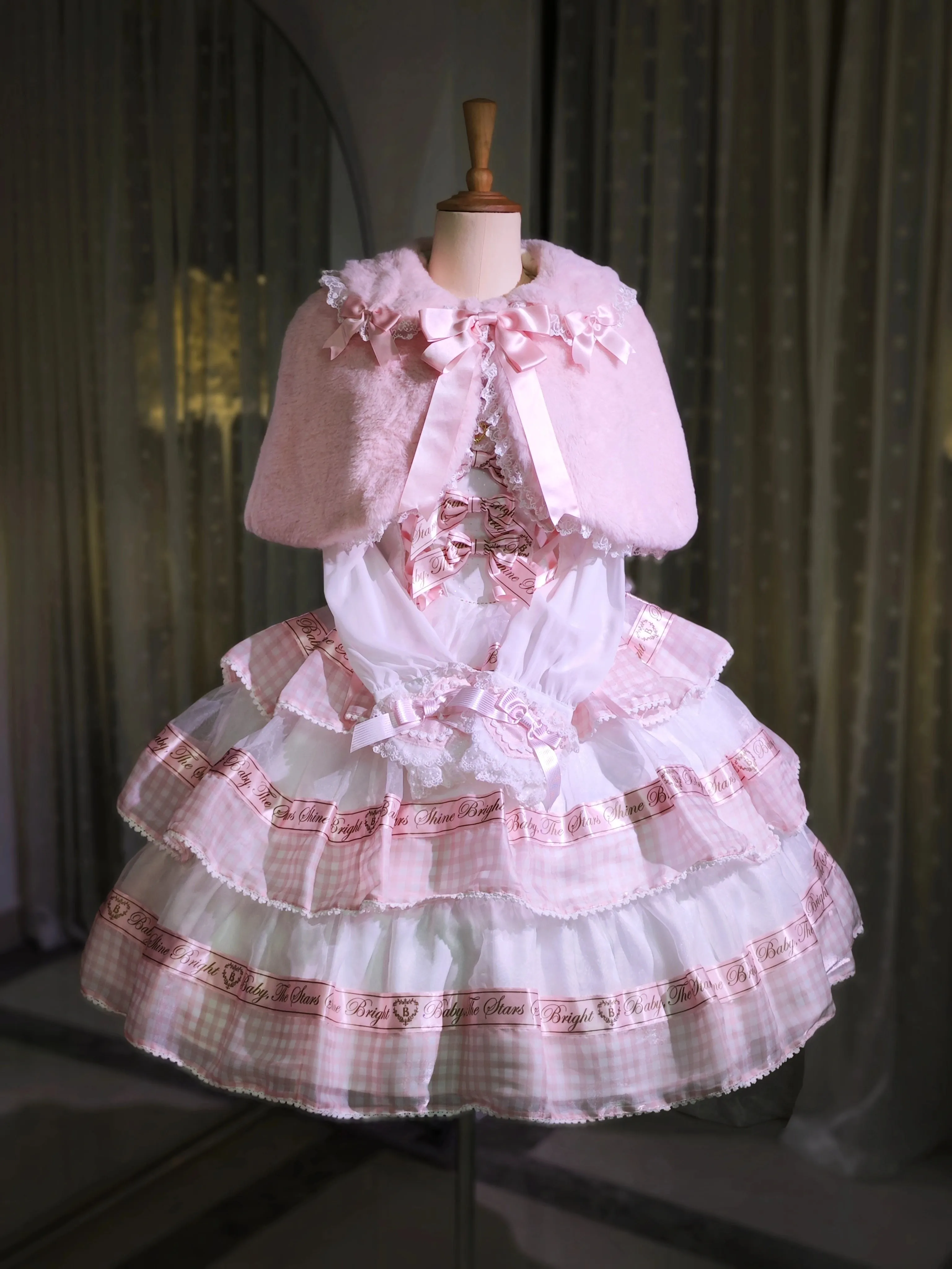 The Seventh Doll~Old School Lolita Cape Bunny Plush Short Coat