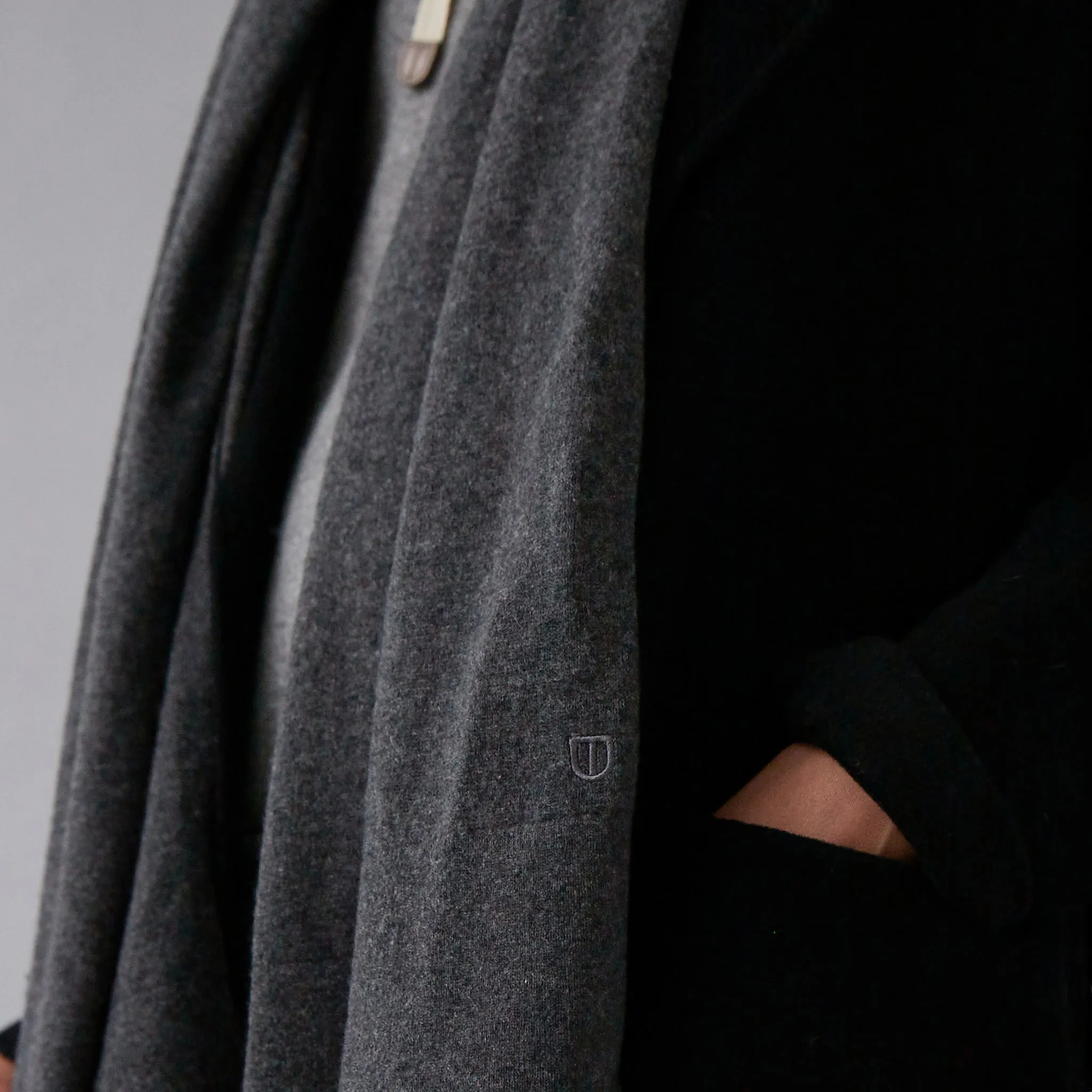 The Uniform Cashmere Oversized Scarf - Mushroom